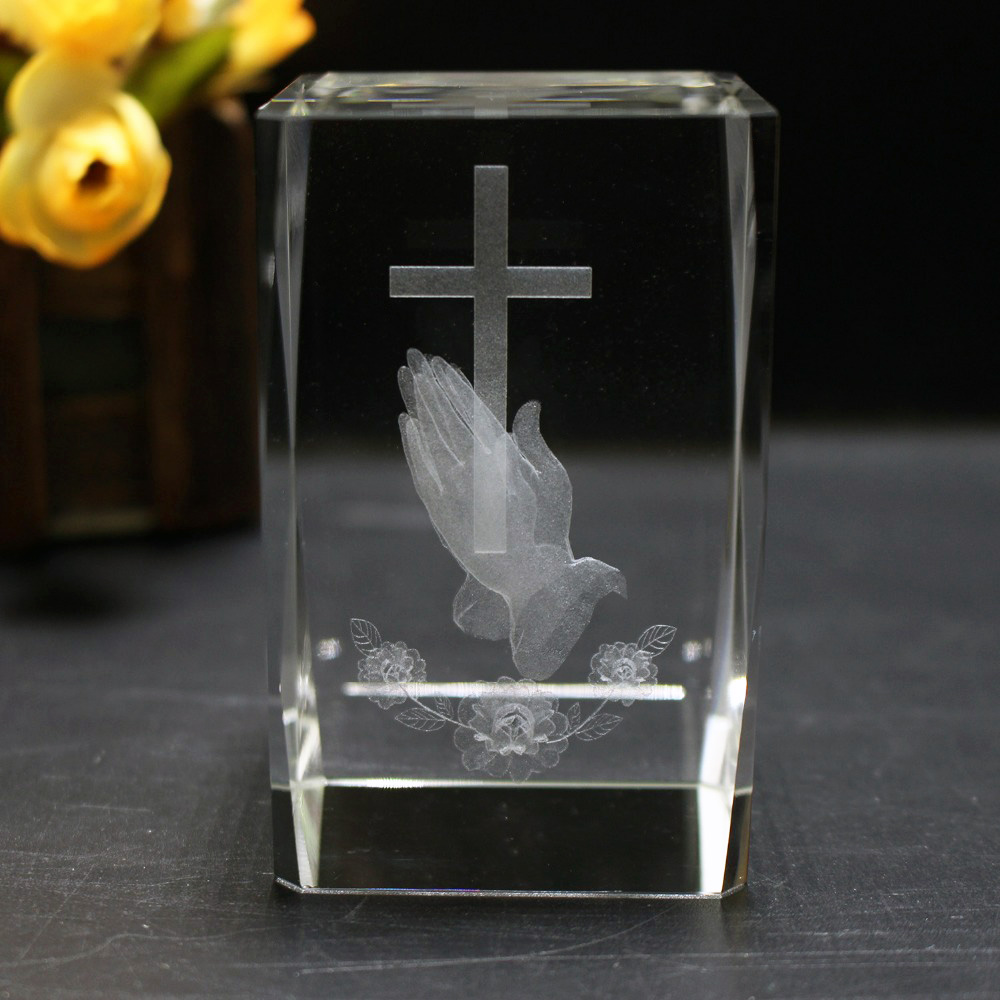 3D Laser Crystal Religious Cub - Paper Weight Crystal avaliação e preço